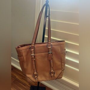 COACH Authentic Tan Leather Shoulder Bag - Tote